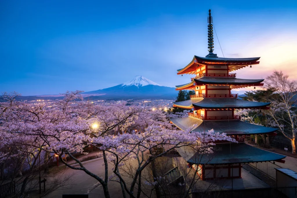 Paisaje de Japón, innovación y cultura para viajeros modernos.
